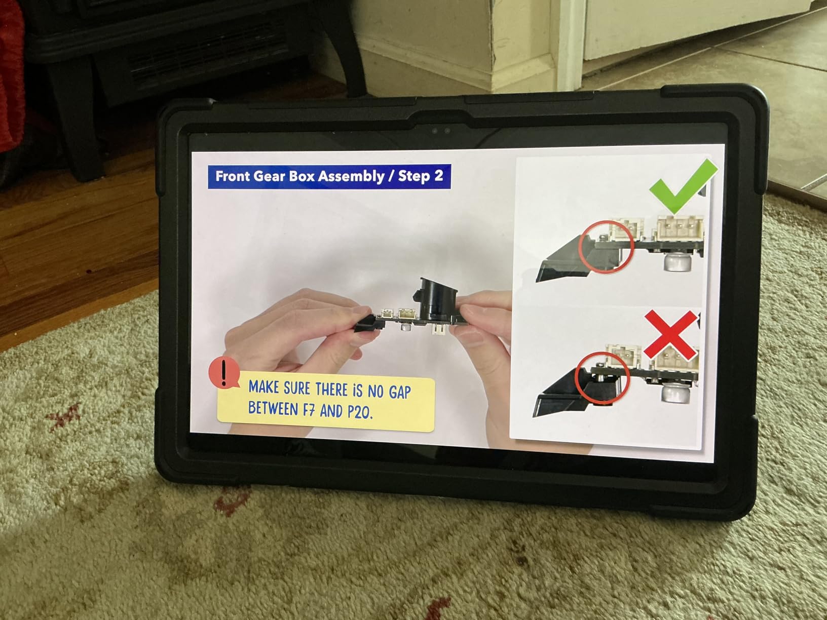 Thames & Kosmos My Robotic Pet: Coding Chameleon STEM Building & Experiment Kit | Color-Sensing Coding Robot for Boys & Girls Ages 8+, Screen-Free Educational Fun, Robotic Reptile with 3 Play Modes customer photo 2