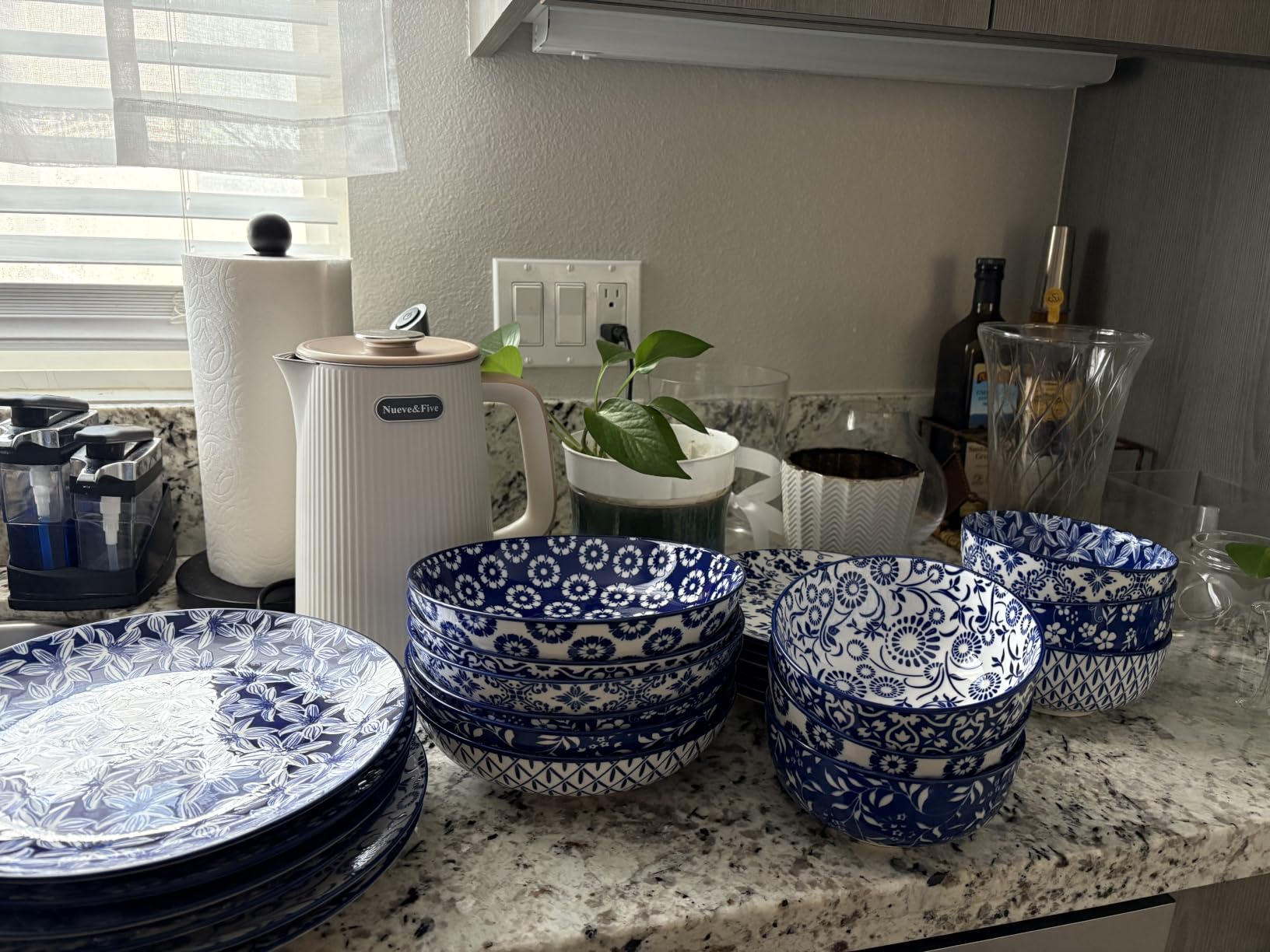 vancasso SELENE Plates and Bowls Set for 6, 24 Pieces Dinnerware Sets, Mircowave and Dishwasher Safe Dishes Set, Porcelain Blue Dinnerware customer photo 1