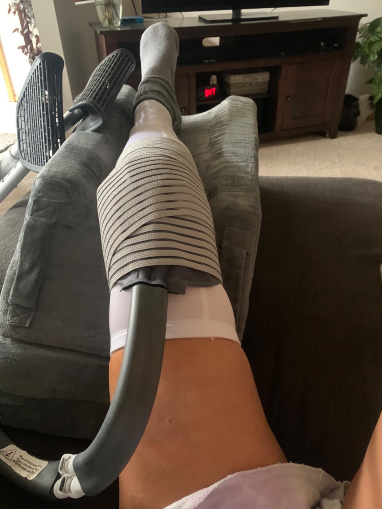 NEHOO Cold Therapy Ice Machine with Extra Large Knee/Hip Pad, Pain Relief for Post-Surgery Recovery, Programmable Continuous Ice Circulation for Faster Swelling Reduction customer photo 2