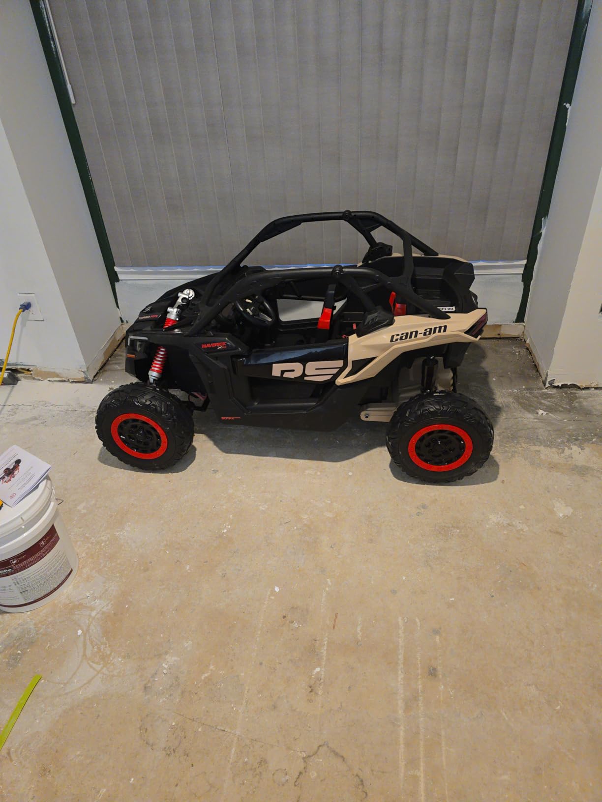 XXXL 24V Licensed Can-Am Maverick 2 Seater Kids UTV, Blue customer photo 2