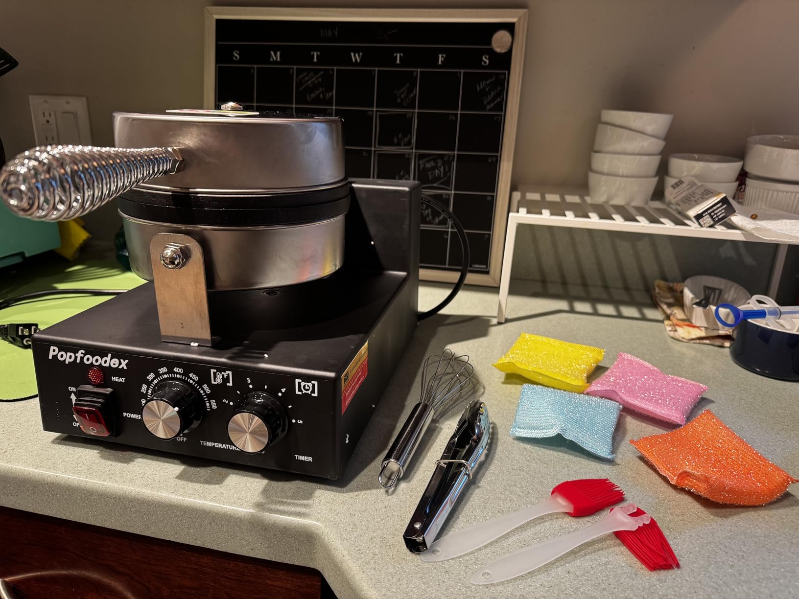 Commercial Waffle Maker for Restaurant, 110V Electric Waffle Maker w/Non-stick and 122–572°F Adjustable Temp, 1200W Profession Waffle Iron with Timer and Heavy Duty, Hotel Waffle Machine customer photo 1