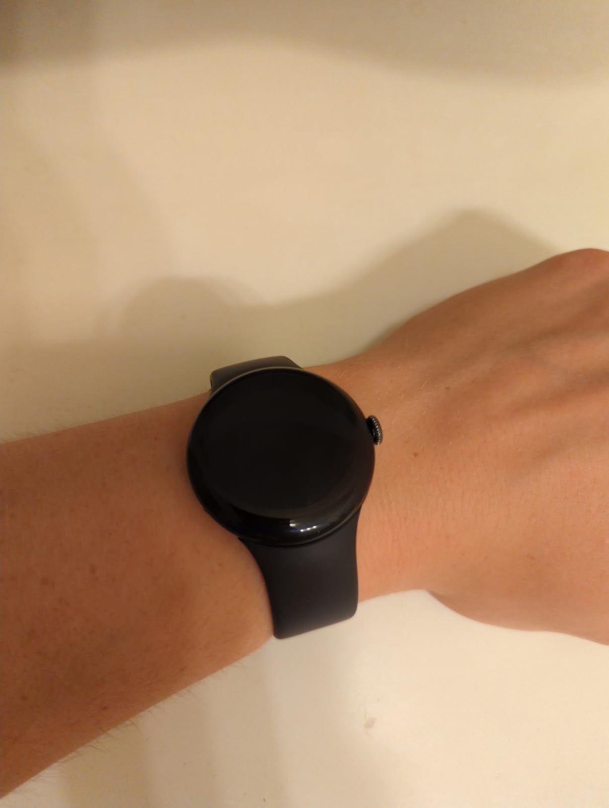 Google Pixel Watch 4 (45mm) - Smartwatch - Moonstone Active Band - Wi-Fi | Android smartwatch, heart rate, fitness, and sleep tracking, 30-hour battery, Gemini built in, water resistant customer photo 2