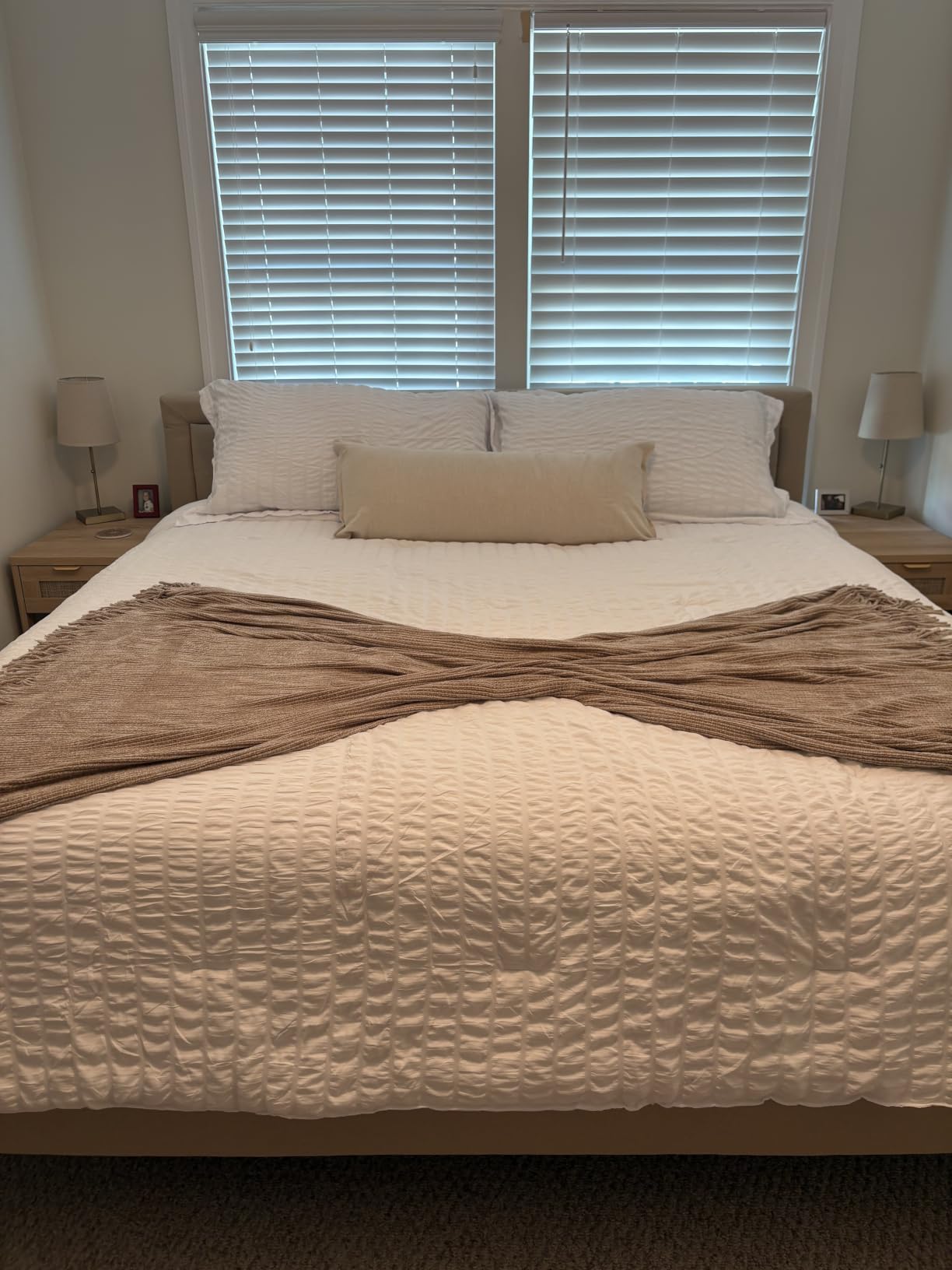 CozyLux Oversized Queen Comforter Set, 7-Piece White Seersucker, 98 x 98 in customer photo 2