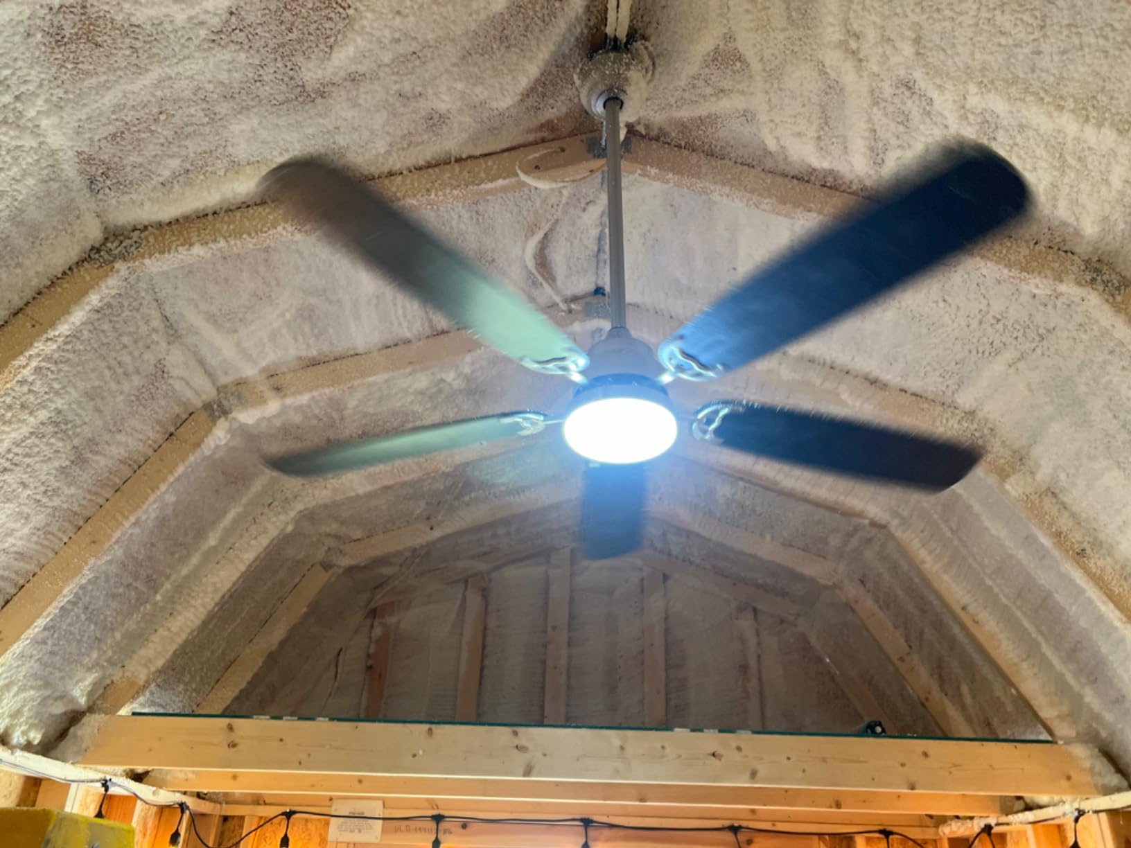 Akfix Thermcoat Fire Rated Spray Foam Insulation Kit 480 sq ft (24x27.1 oz.) - (R-Value 11.32/2 in) Closed Cell Expanding Wide Sealant Thermal Insulation for Walls and Attic - Gun & Cleaner Included customer photo 2