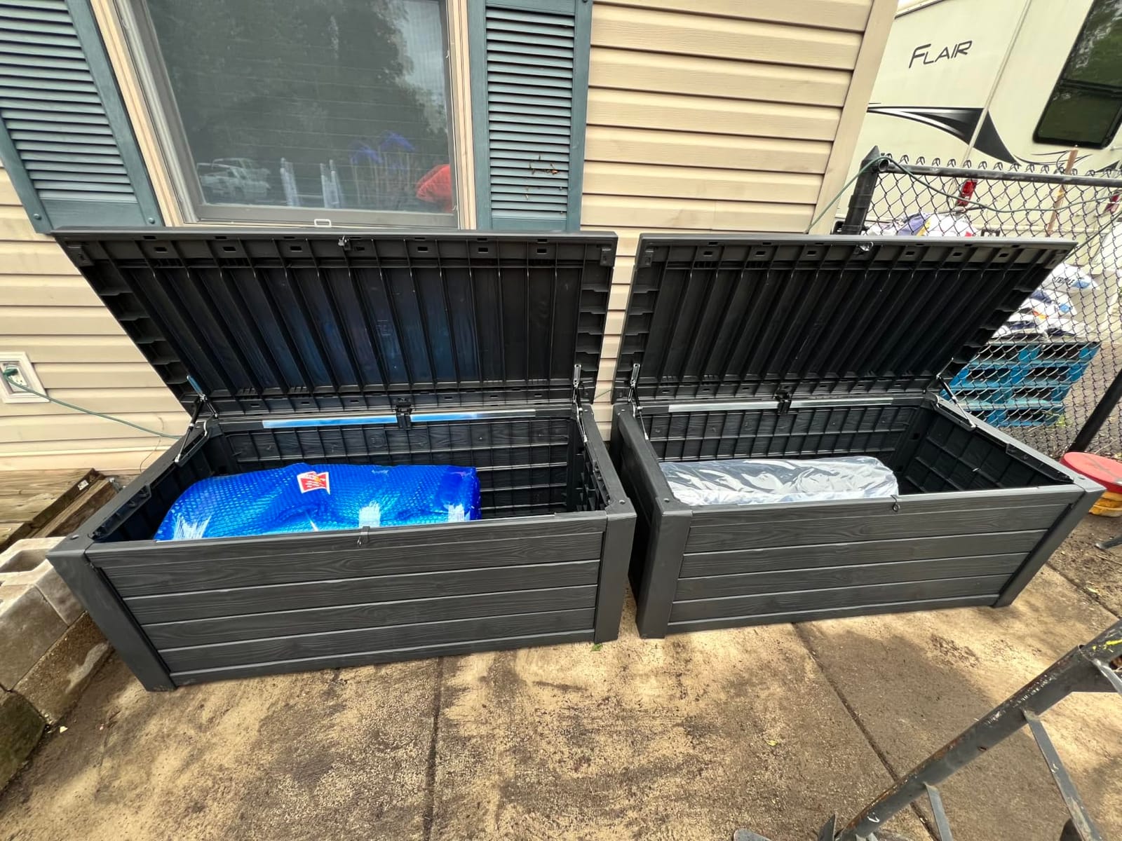 Keter Westwood 150 Gallon Resin Large Outdoor Storage Box for Patio Furniture, Outdoor Cushions, Garden Tools and Pool Floats, Taupe customer photo 2