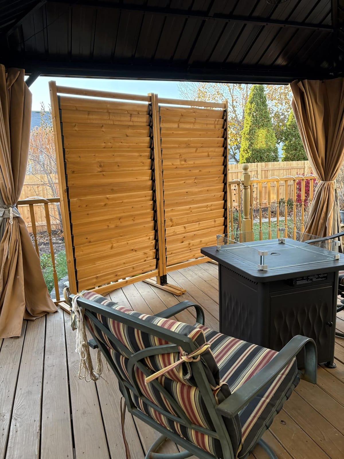 Enclo Convertible Freestanding/Surface Mounted Privacy Screen, Cedar Wood customer photo 2