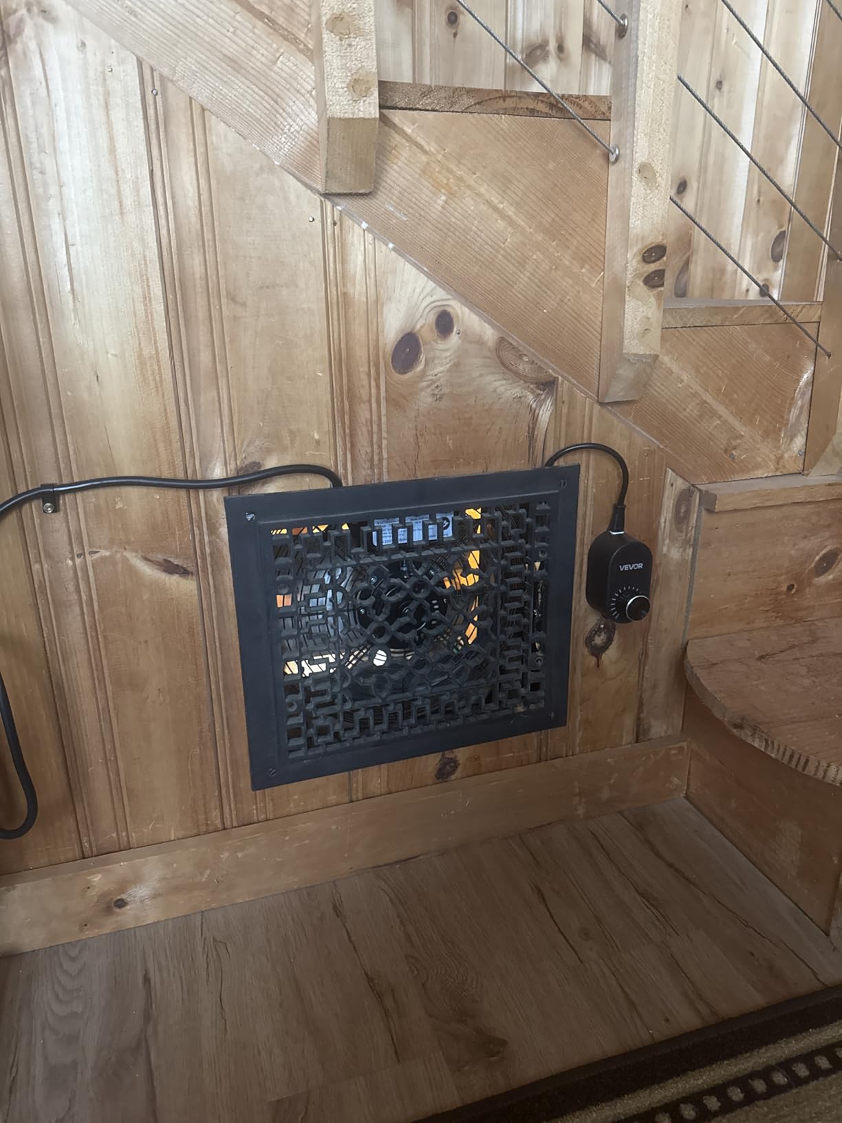 VEVOR 12 in Shutter Exhaust Fan Wall-Mount Automatic Louvers Variable Speed, Sturdy Steel Housing, Low Noise, AC Motor, 1347 CFM Ventilation and Cooling for Attic, Garage, Barn, Greenhouse, Workshop customer photo 2