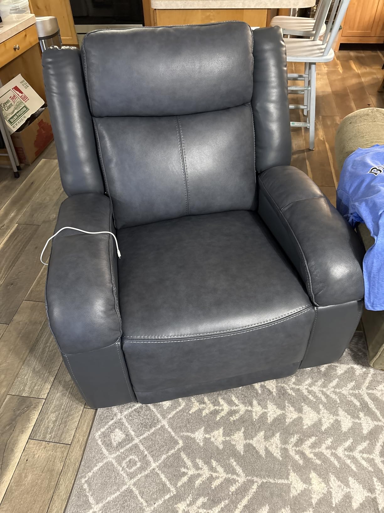 Watson & Whitely Oversized Genuine Leather Power Recliner Chair, Navy Blue | Wall Hugger Recliner for Big and Tall, Power Headrest, Charging Ports, Extra-Large Reclining Sofa for Living Rooms customer photo 2