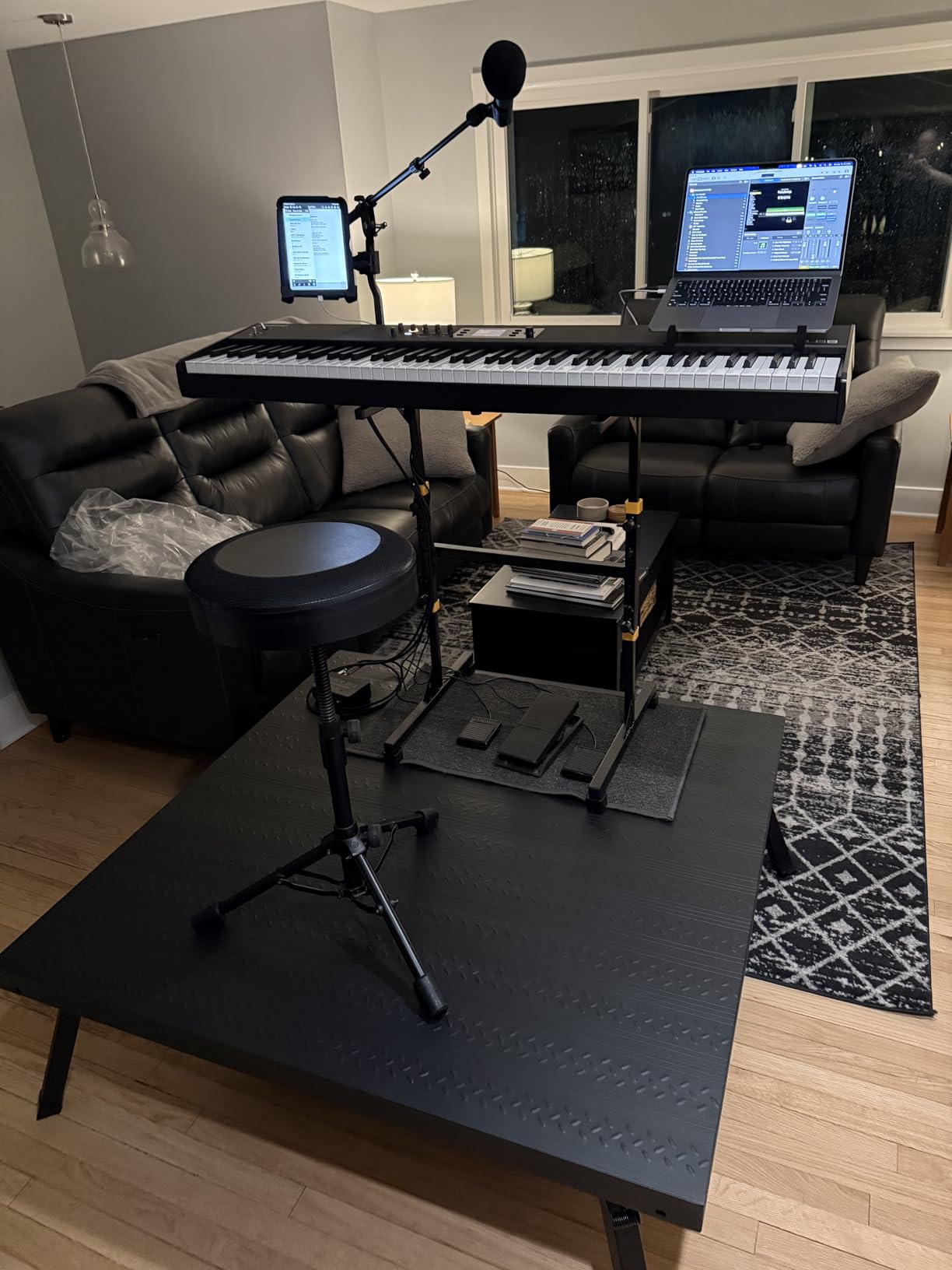 4'x4' Portable Stage, Shorties Legs 8-10