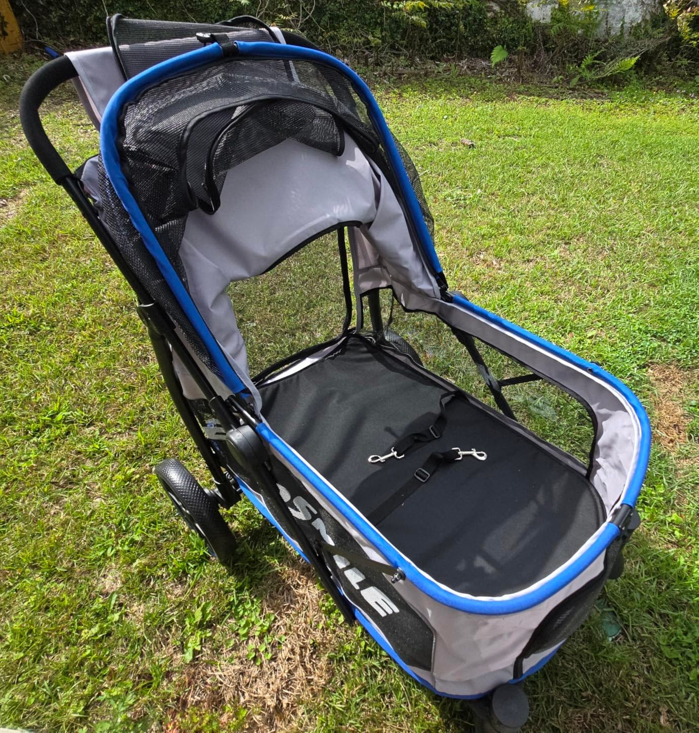 EchoSmile Dog Stroller for Large Dogs, 135lbs Weight Extra Large Pet Stroller, 4 Wheels Cats & Dogs Carrier with Brakes, Breathable Mesh Windows & Pocket, Gray customer photo 1