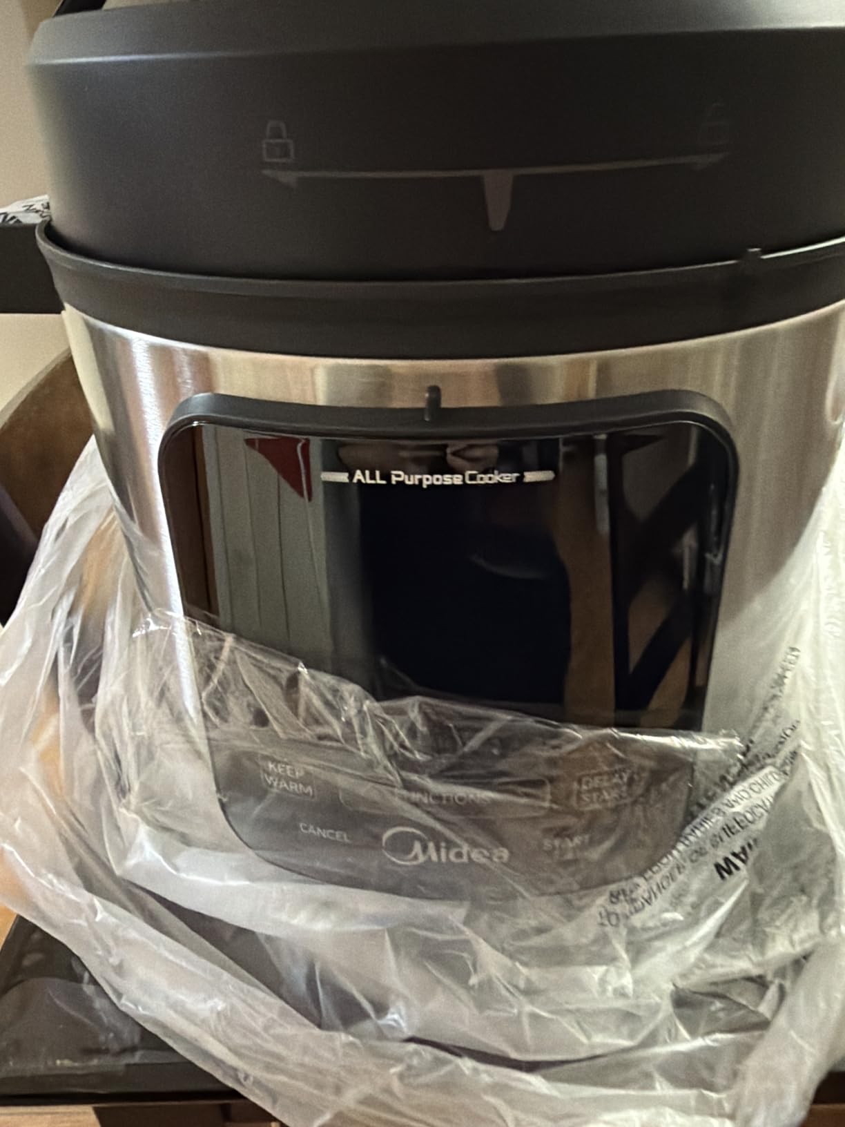 Midea 10-in-1 Electric Pressure Cooker, 6 Quarts, Stainless Steel Pot customer photo 1