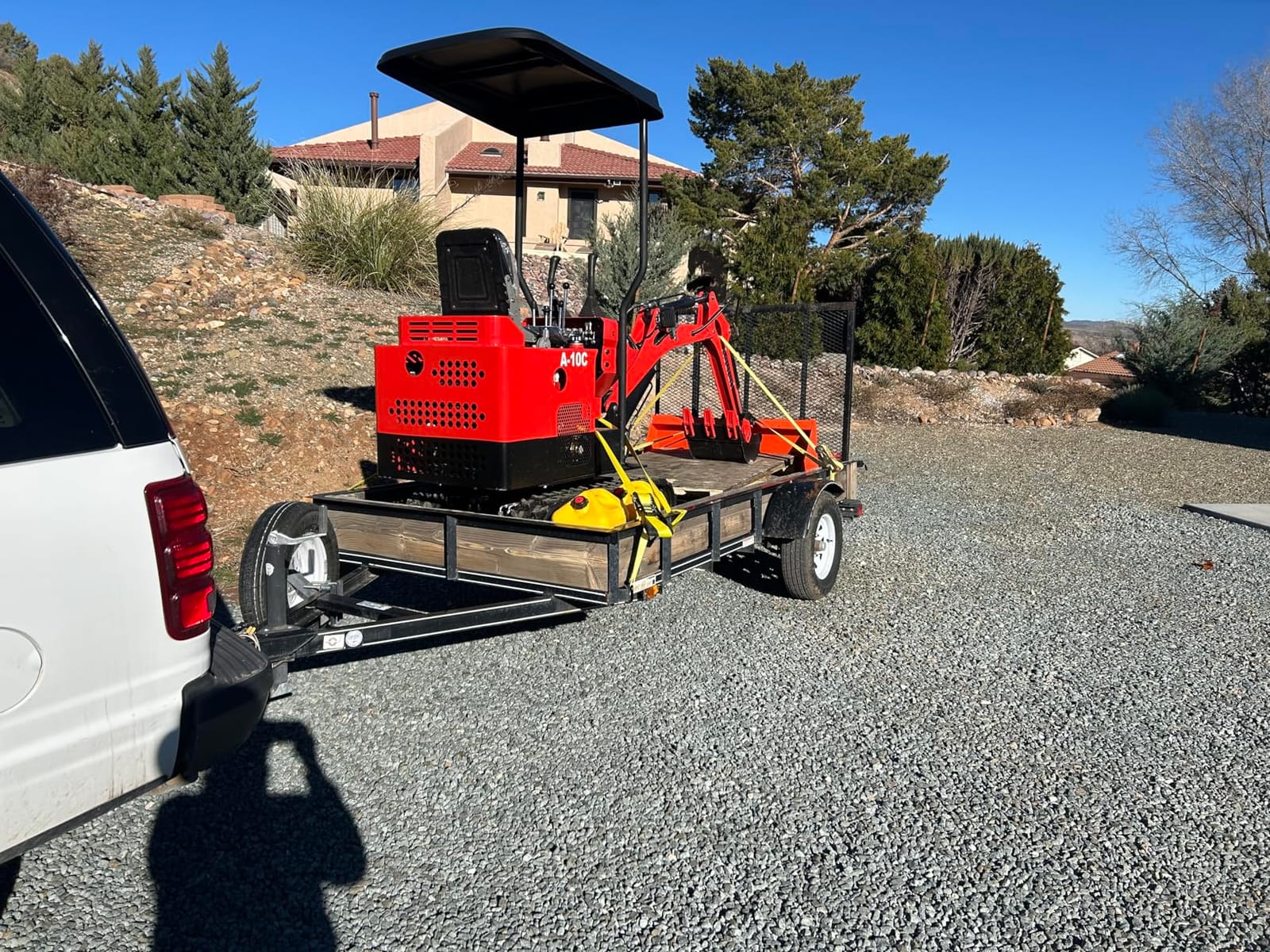 ‎Aoururl 1.2 Ton Mini Excavator – 3 Attachments, 13.5HP Gasoline Engine customer photo 2