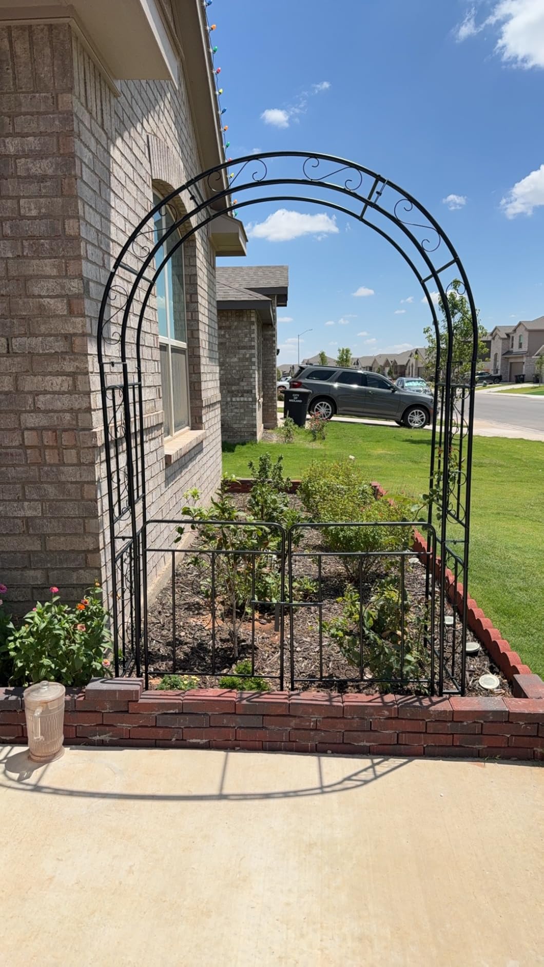 Giantex 84'' Metal Garden Arbor with Gate, Arch Trellis for Climbing Plants customer photo 2