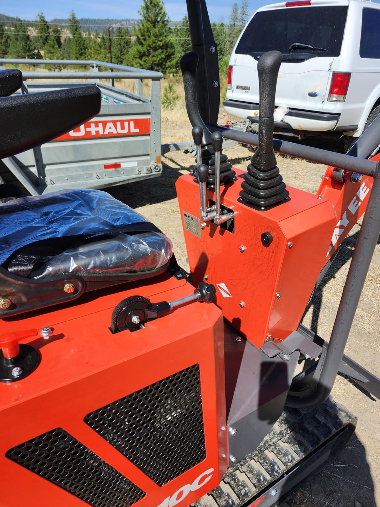 1.2 Ton Mini Excavator with 8in Earth Auger, 4 Attachments & Canopy customer photo 1