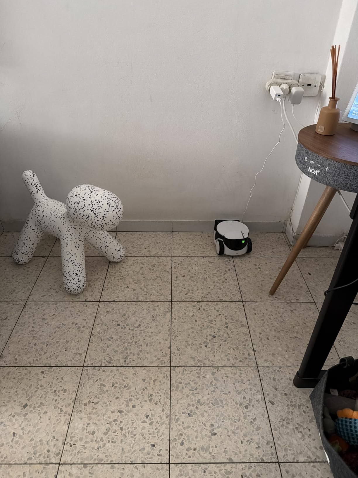 Enabot EBO ROLA PetPal Mobile 2.5K Pet Camera Robot with Treat Dispenser customer photo 1