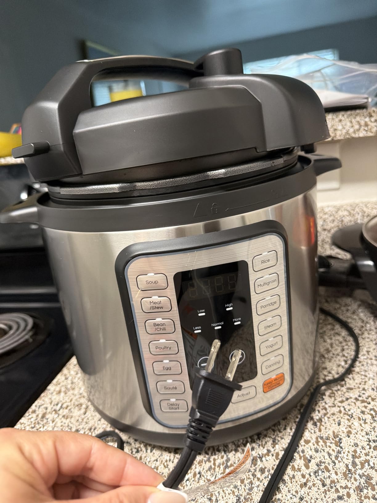 Sweetcrispy 16-in-1 Electric Pressure Cooker 6QT, 12-Preset Multi Cookers with Ceramic Pot, Slow Cook Rice Steamer Sauté Soup Yogurt Maker and More, Recipe Book customer photo 2