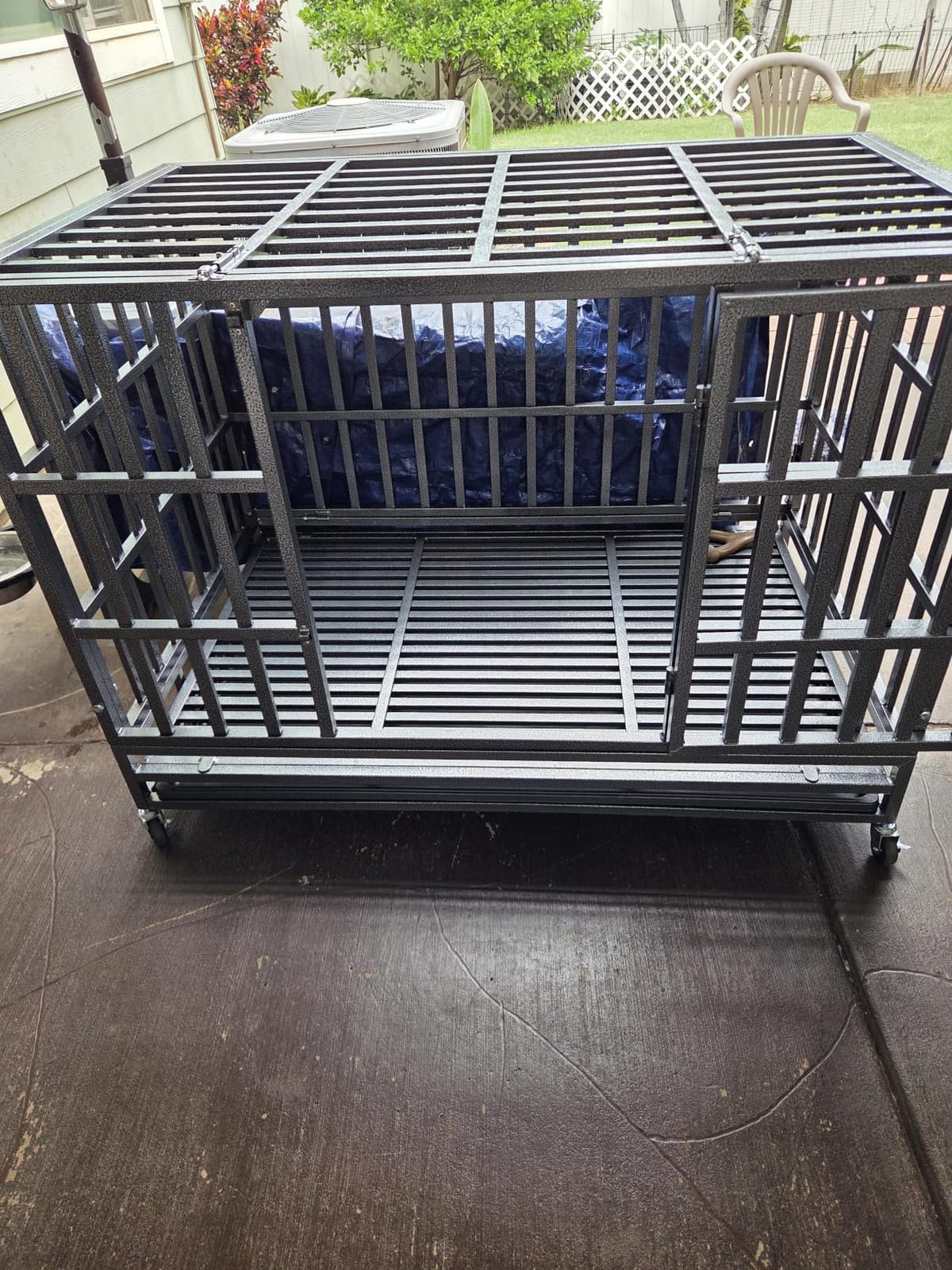 54 Inch Heavy Duty Dog Crate with Wheels for Large Dogs Black customer photo 2