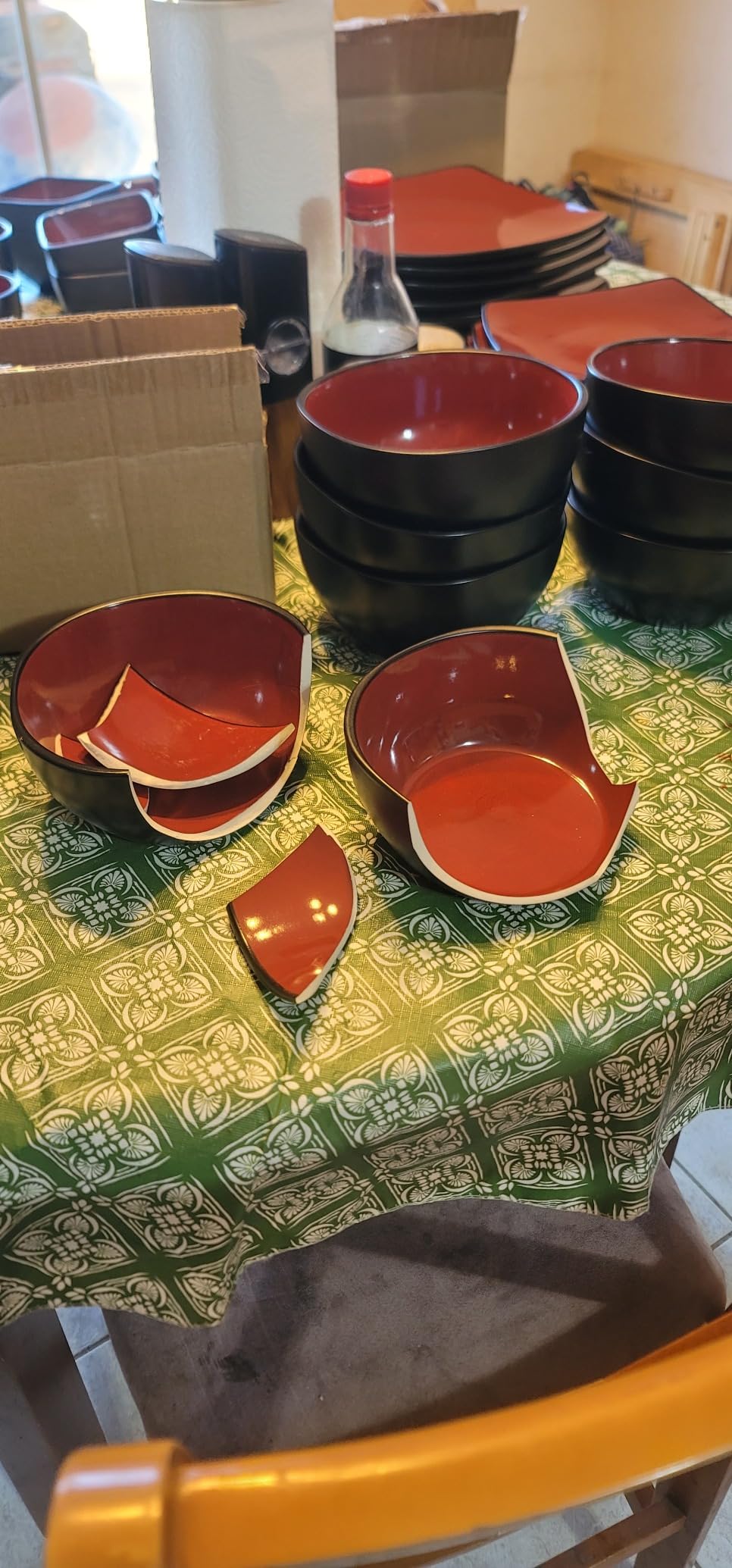 Gibson Elite Island Bay 12-Piece New Bone China Dinnerware Set Service for 4, Reactive Glaze Plates and Bowls, Dishwasher and Microwave Safe, Black and Cream customer photo 1