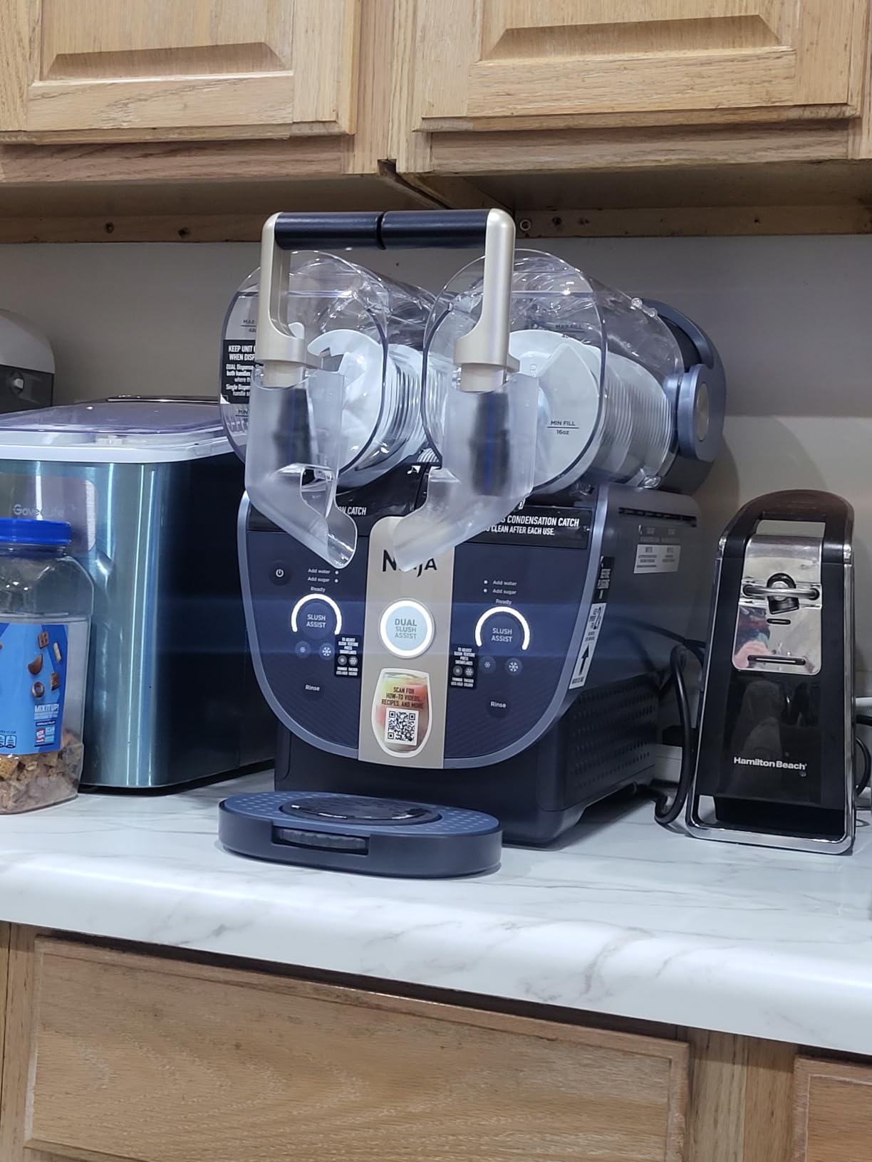Ninja SLUSHi Twist Smart Frozen Drink Maker with Dual SlushAssist, FS701BL customer photo 2