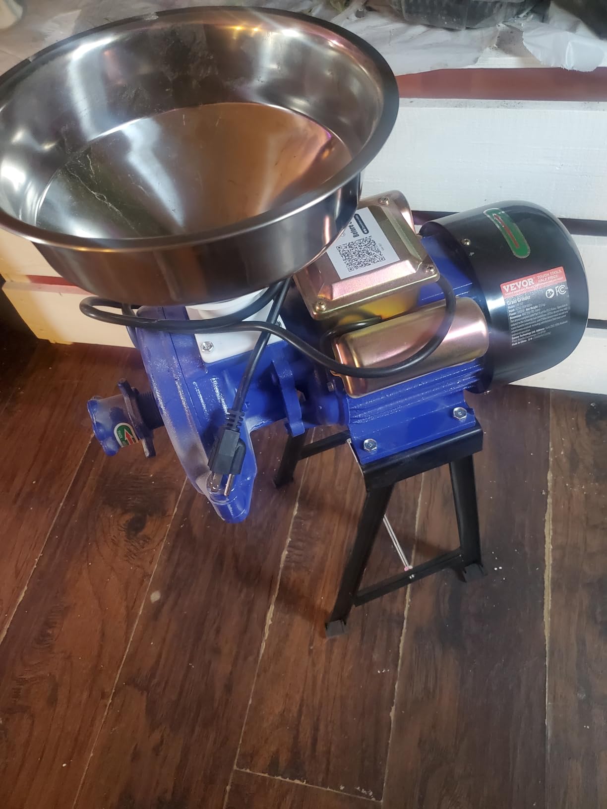 VEVOR Electric Grain Mill Grinder, 3000W Spice Grinders, Commercial Corn Mill with Funnel, Thickness Adjustable Powder Machine, Heavy Duty Feed Flour Cereal Mill Wheat Grinders, Dry & Wet Grinder customer photo 2
