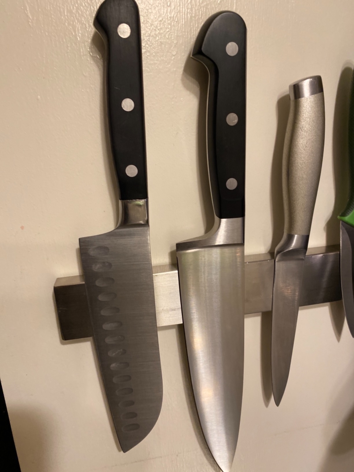ZWILLING Professional S 8-inch Razor-Sharp German Chef's Knife, Made in Company-Owned German Factory with Special Formula Steel perfected for almost 300 Years, Dishwasher Safe customer photo 2