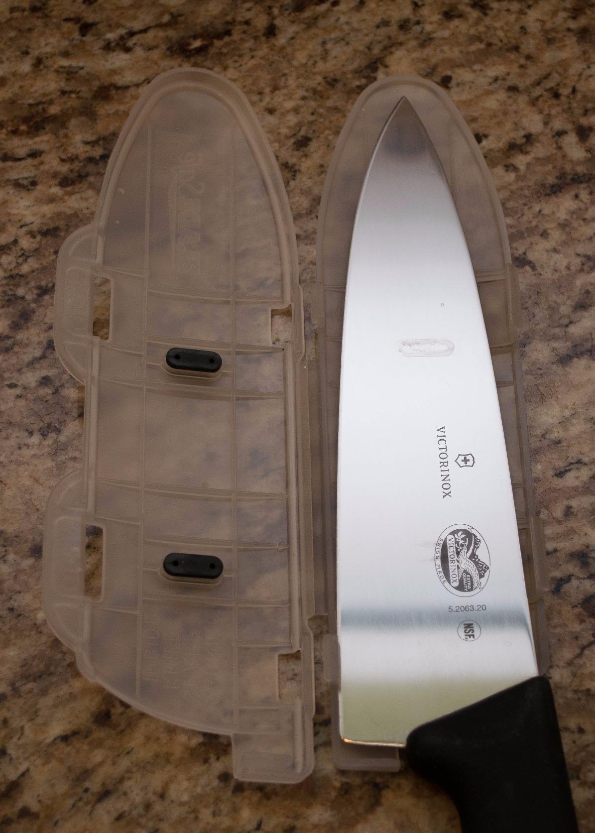 Victorinox BladeSafe Storage Case for 6-Inch to 8-Inch Kitchen Knife Blades customer photo 1