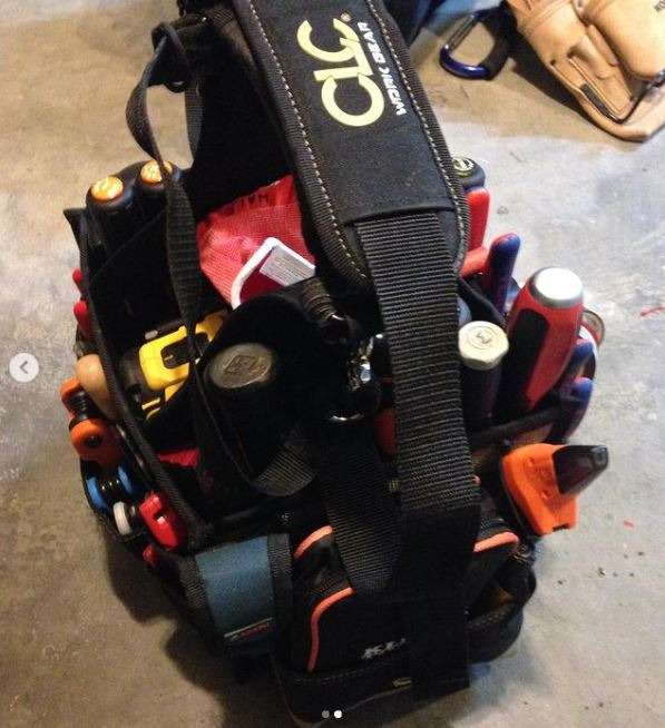 CLC Custom LeatherCraft 1528 Large Electrical and Maintenance Tool Carrier, Black customer photo 2