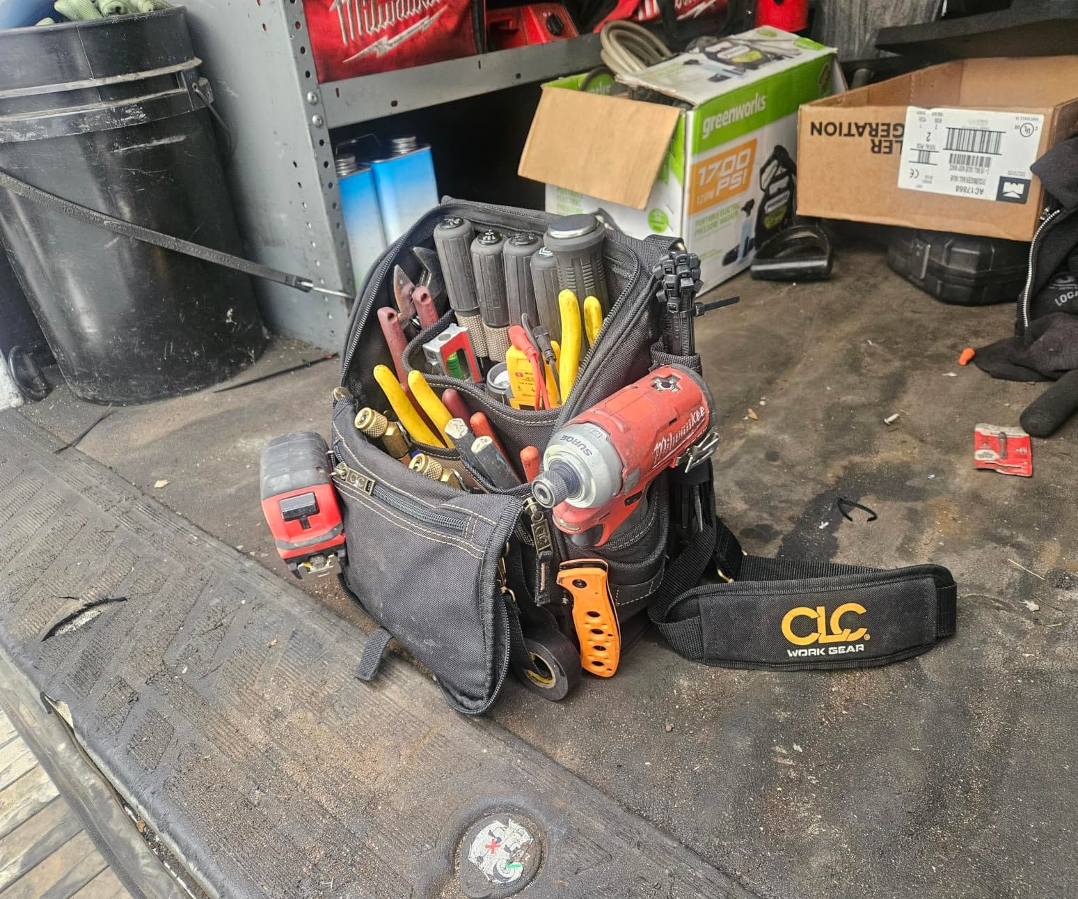 CLC Custom Leathercraft 1509 Zippered Professional Electricians Tool Pouch, 21 Pocket , Black customer photo 2