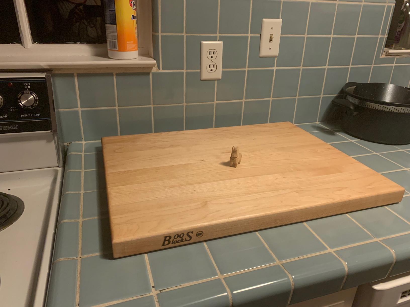 John Boos R-Board Series Rectangular Wooden Maple Cutting Board 24”x18” – 1.5” Thick, 18-lb Reversible Butcher Block with Edge-Grain & Finger Grips – Made in the USA customer photo 1