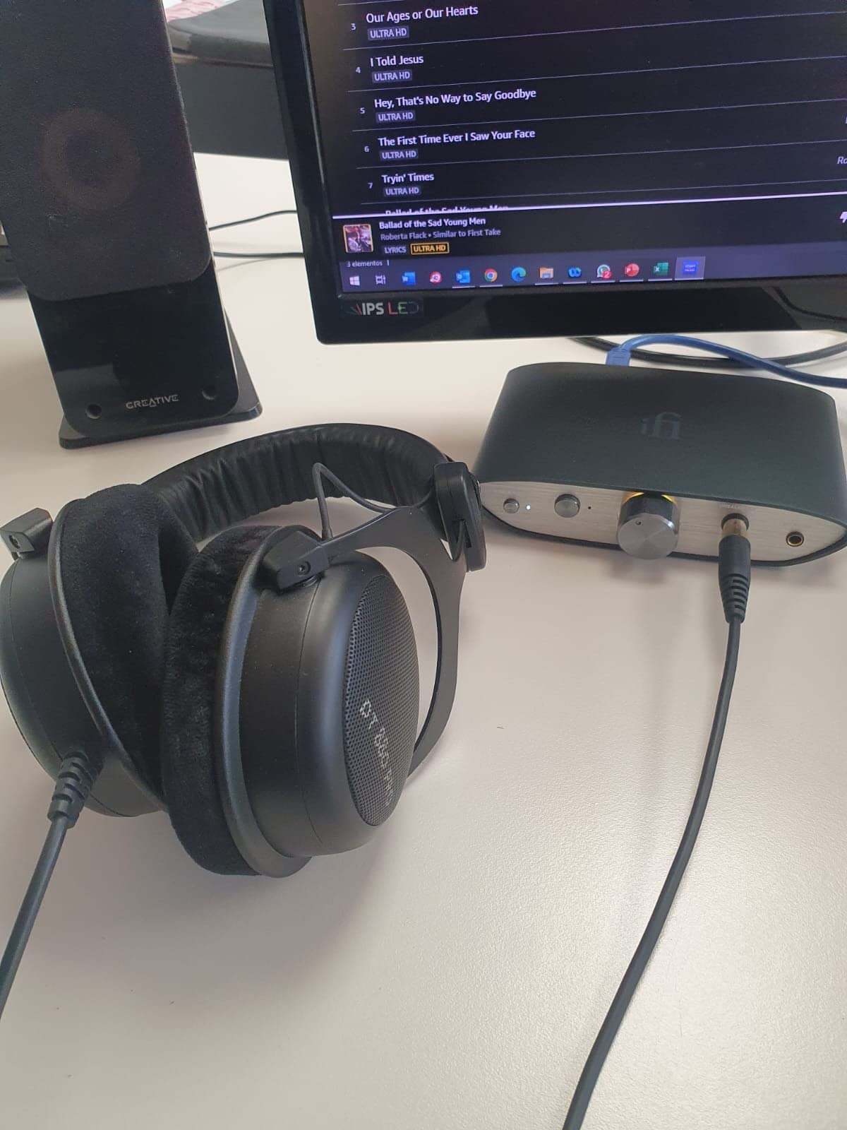 beyerdynamic DT 880 Pro (250 Ohm), Semi-Open Studio Headphones, Silver customer photo 2