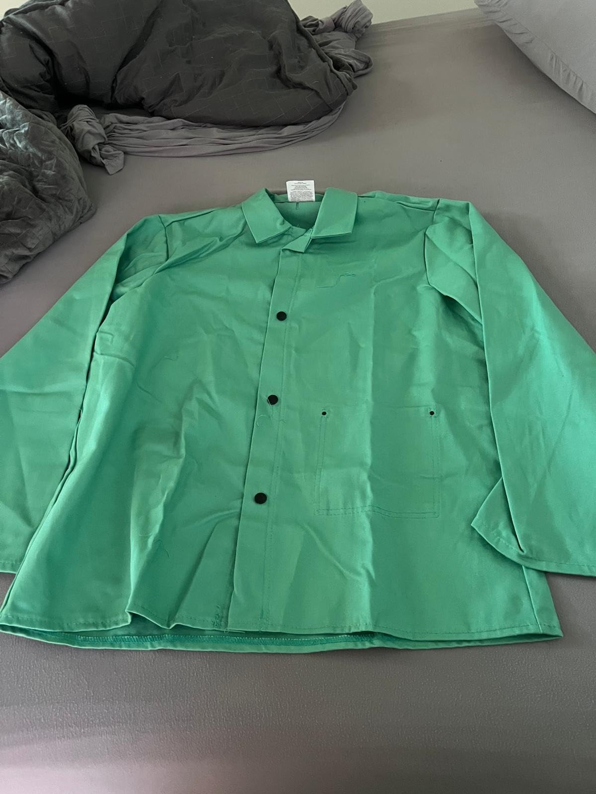 MAGID SparkGuard Flame Resistant Green Welding Jacket | 1 Jacket | 9 oz. Lightweight 100% Cotton Sateen | ASTM D6413 | Men’s | 1830 | Breathable Spark & Heat Protection PPE | PVC-Free customer photo 1