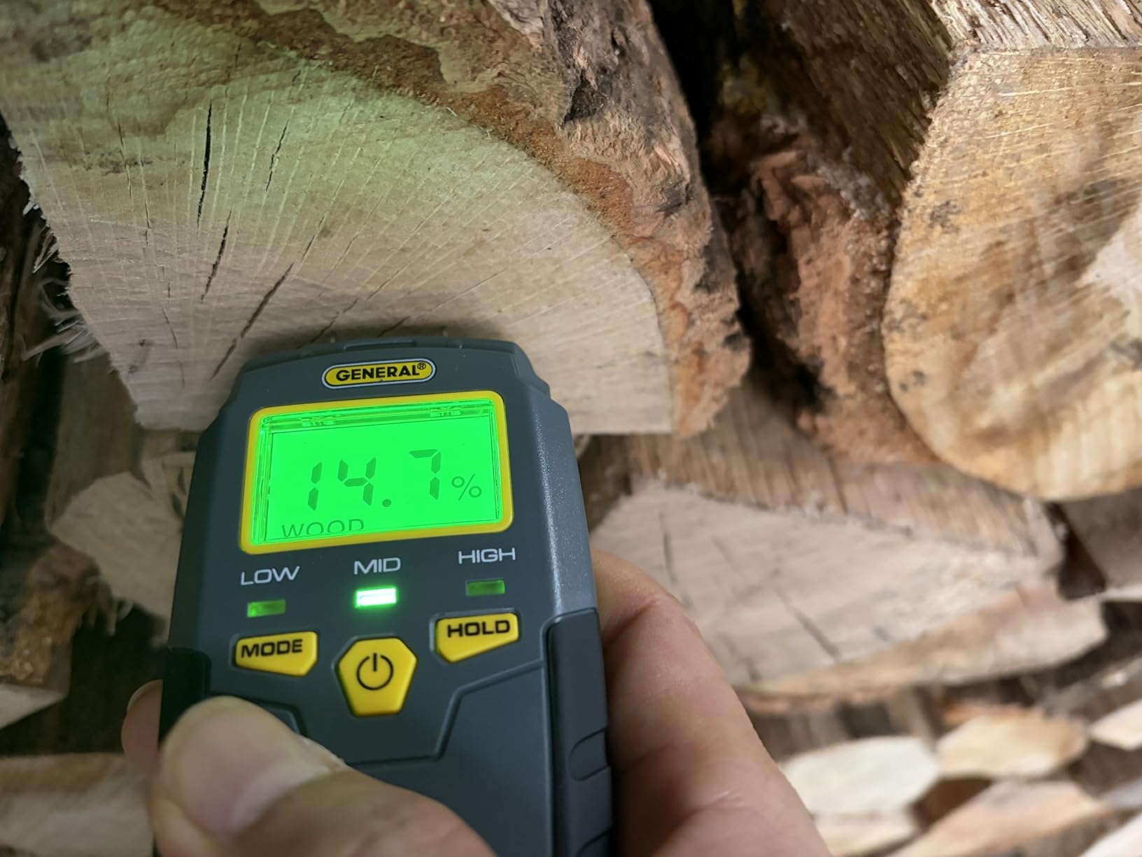 General Tools MMD4E Moisture Meter for Wood, Walls & Water Leak Detection customer photo 2