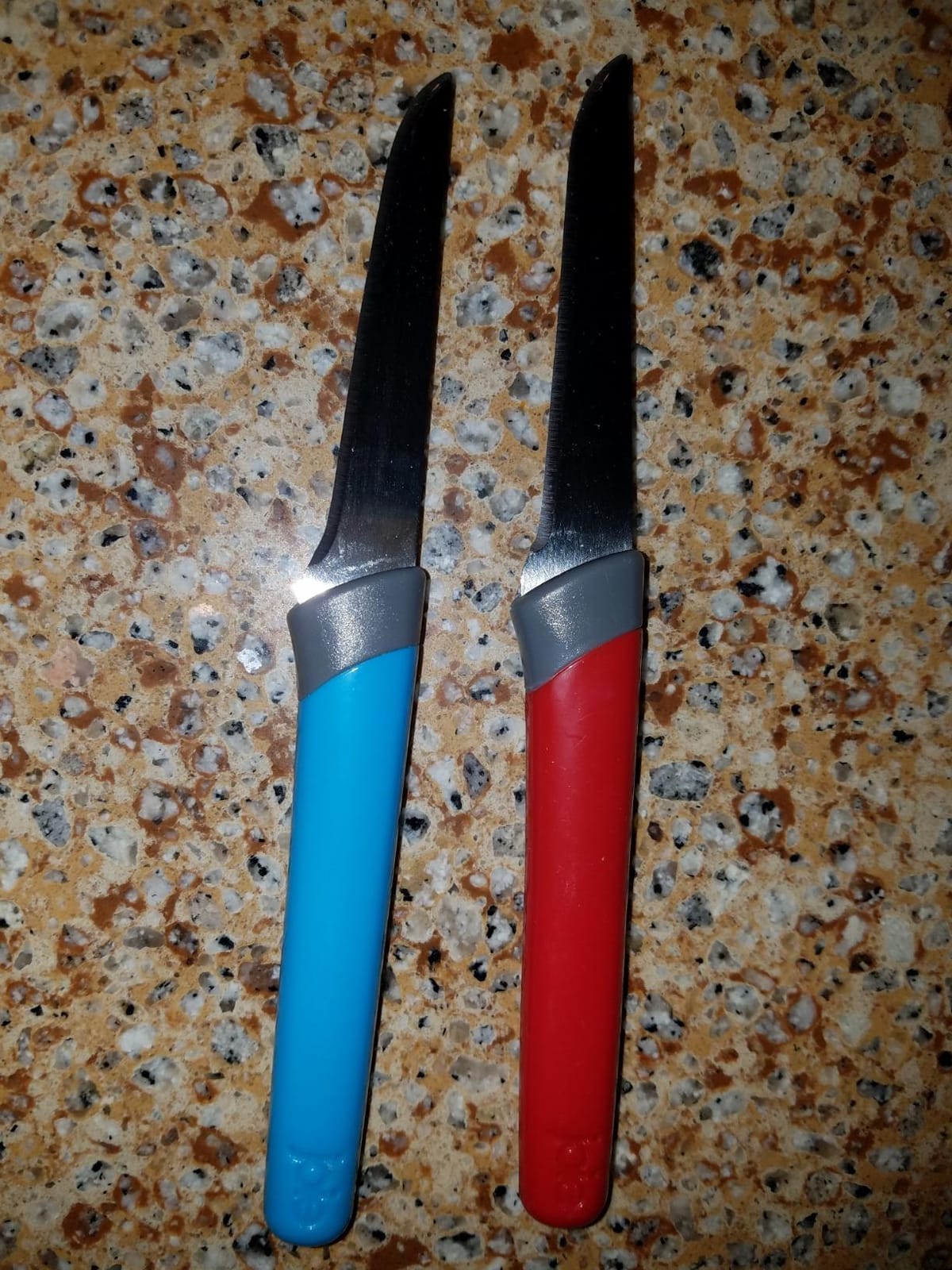 Joie Paring and Garnishing Knives, Set of 4, Stainless Steel, 2.75-Inch Tapered Blade for Maximum Precision, Ergonomic Handle, Colors May Vary customer photo 1