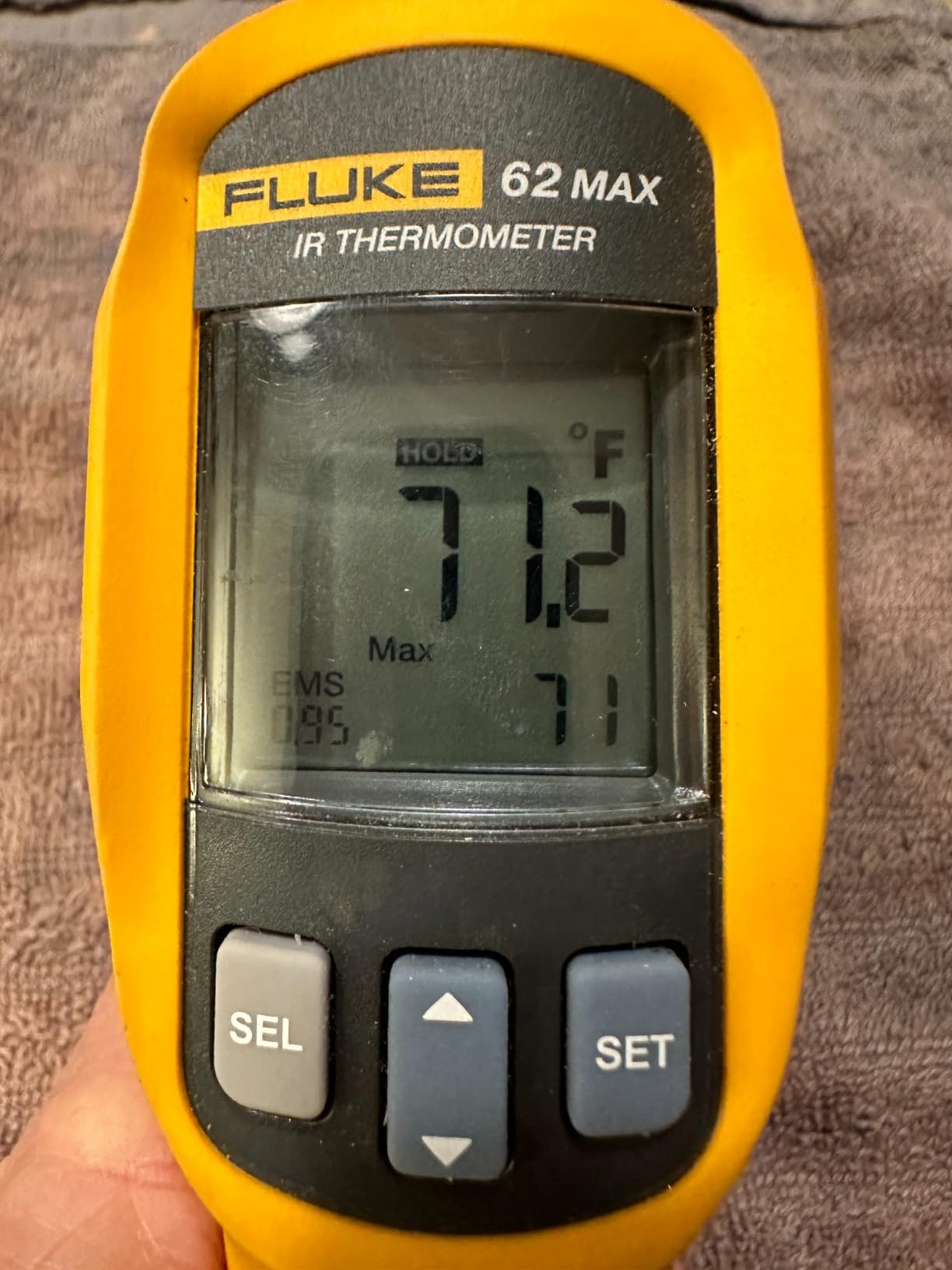 Fluke 62 Max Industrial Infrared Thermometer, -22 to +932 Degree F Range, Single Laser Targeting, 10:1 Distance to Spot Ratio, IP54 Rating, Includes 3 Year Warranty, (Not for Human Temp) customer photo 1