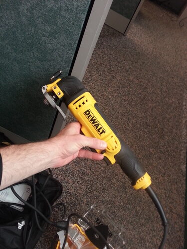 DEWALT Oscillating Tool, 3-Amp, Corded, Includes Wood Blades, Sandpaper and Tool Bag (DWE315K) customer photo 2