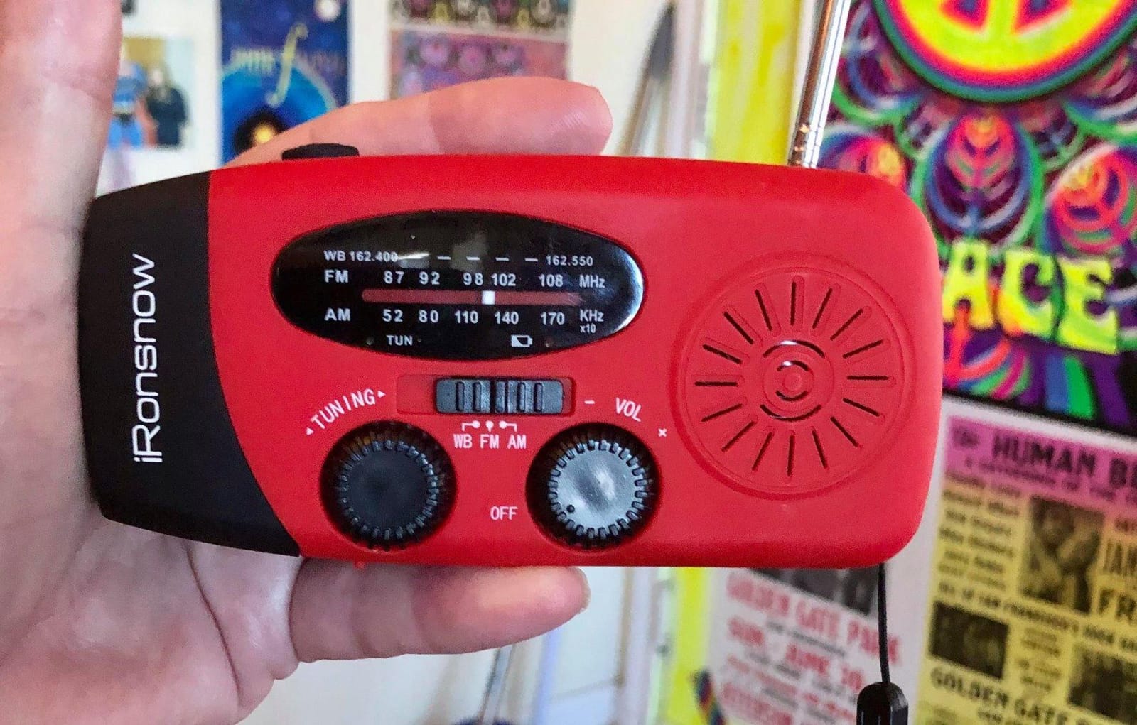 iRonsnow Solar Emergency Hand Crank Weather Radio, 2000mAh NOAA AM/FM customer photo 1