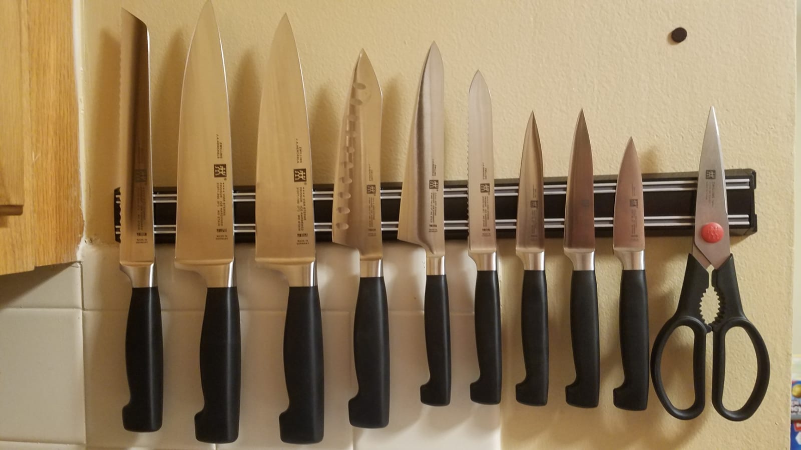ZWILLING J.A. Henckels Four Star Anniversary 8-pc Knife Block Set customer photo 2