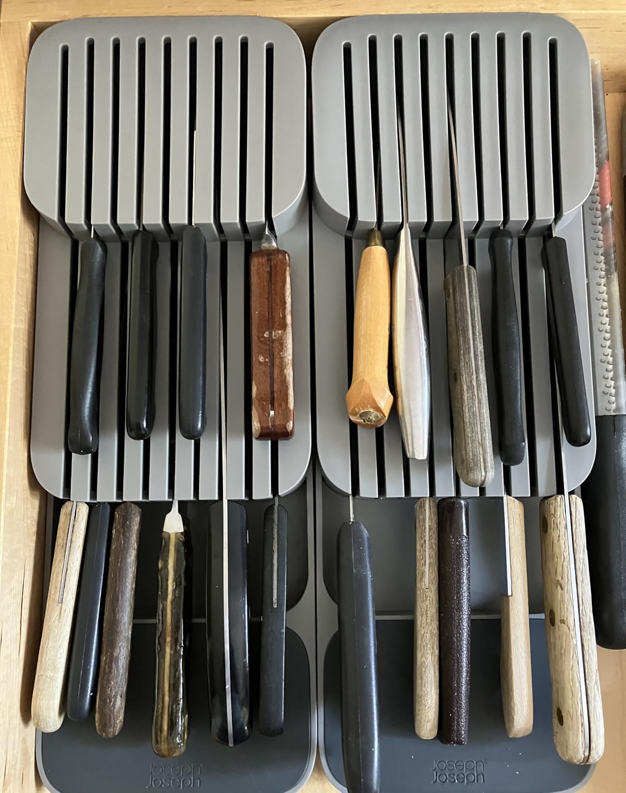 Joseph Joseph DrawerStore Knife Organizer, holds up to 9 knives, Kitchen Organization & Drawer Storage – Compact, Gray customer photo 1