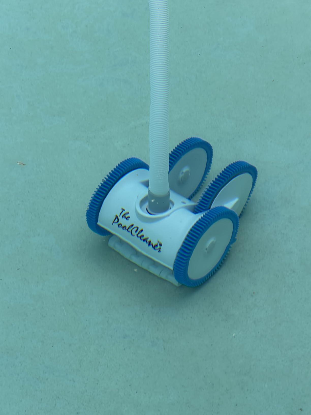 Hayward Poolvergnuegen Suction Pool Cleaner (4 Wheel) Pools up to 20 x 40ft customer photo 1