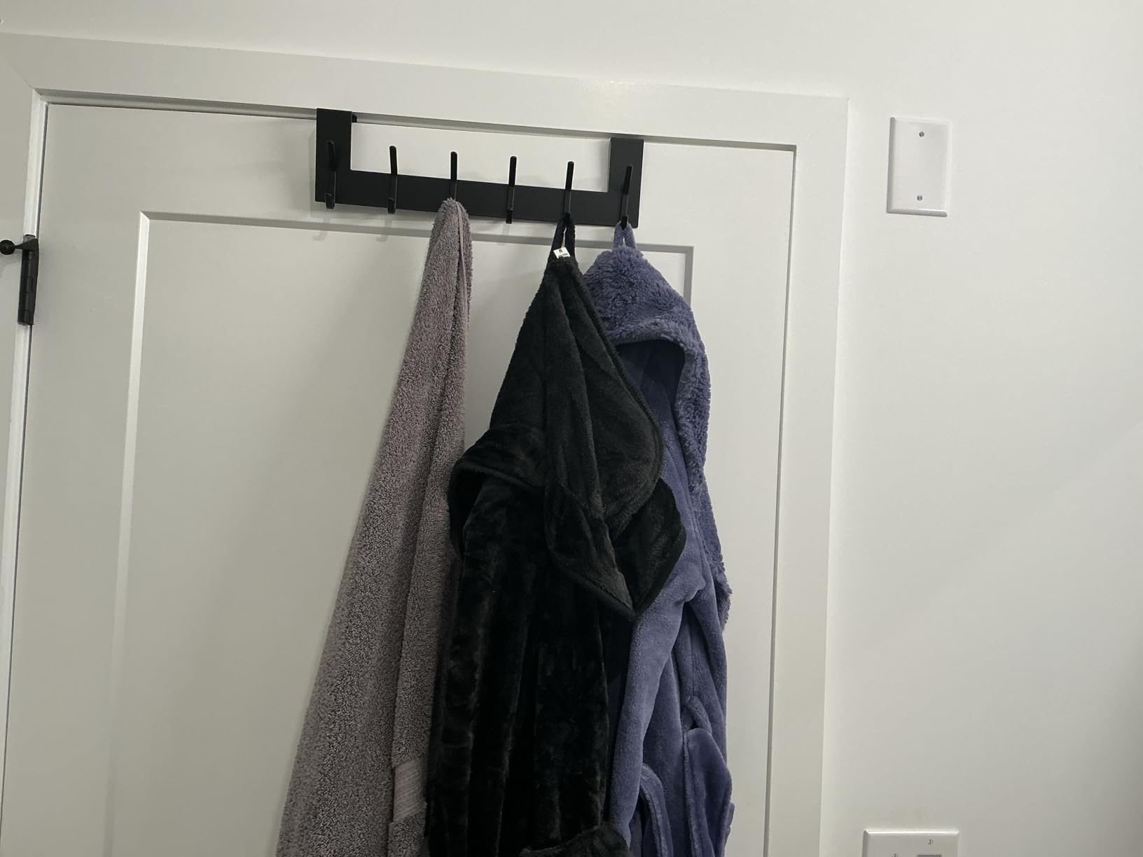 WEBI Over The Door Hooks Door Hanger,Over The Door Towel Rack with 6 Hooks for Hanging,Door Coat Towel Hanger Door Coat Rack,Black customer photo 2