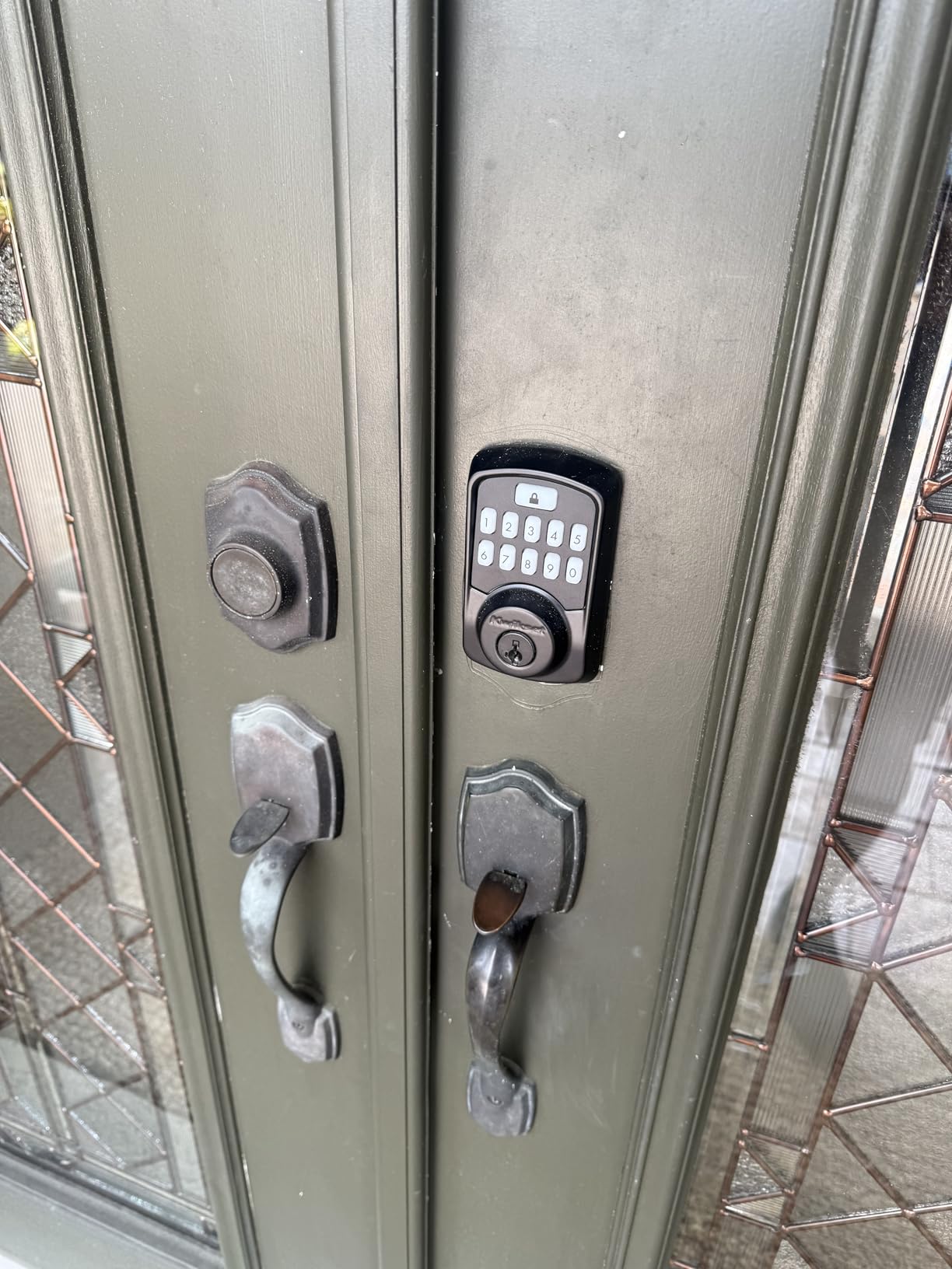 Kwikset 942BLE-15S Aura Bluetooth Keypad Electronic Deadbolt Satin Nickel Finish customer photo 2