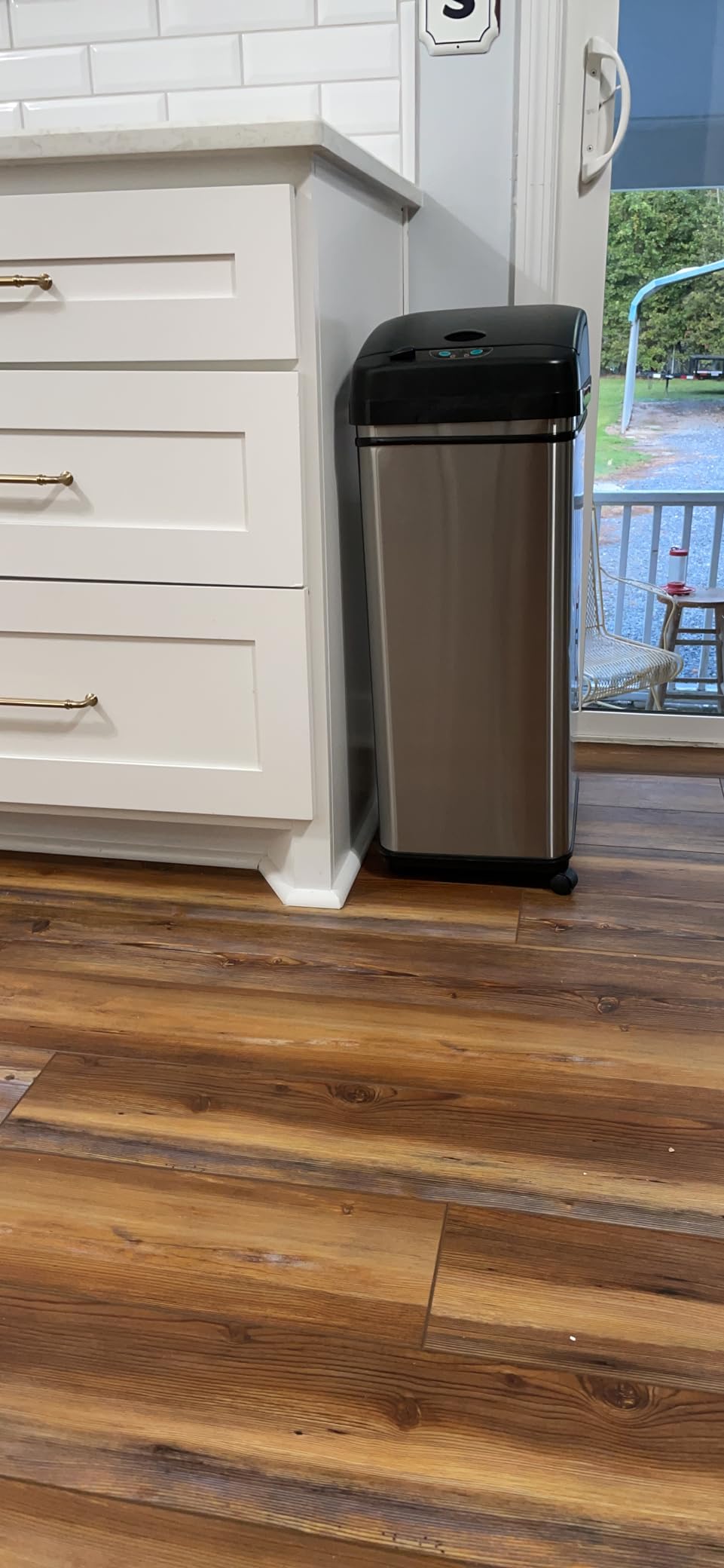 iTouchless 8 Gal Dog-Proof Sensor Kitchen Trash Can with Lid & Odor Filter customer photo 2