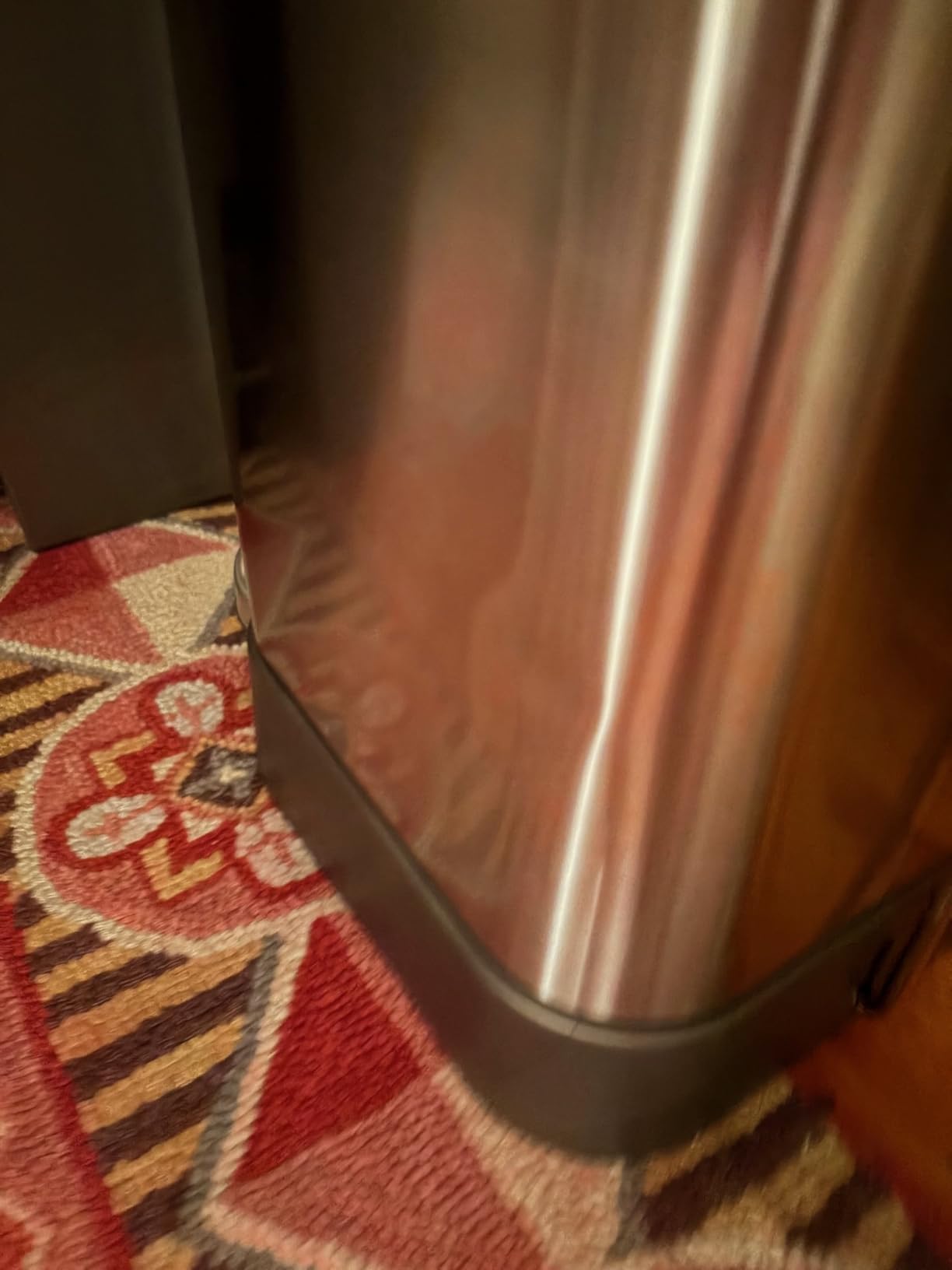 simplehuman Rectangular Step Can, 45L / 12 Gallon Kitchen Trash Can, Liner Rim System, Liner Pocket®, 150,000-Step Pedal, Lid Shox® Silent Close, Brushed Stainless Steel with Grey Plastic Lid customer photo 2
