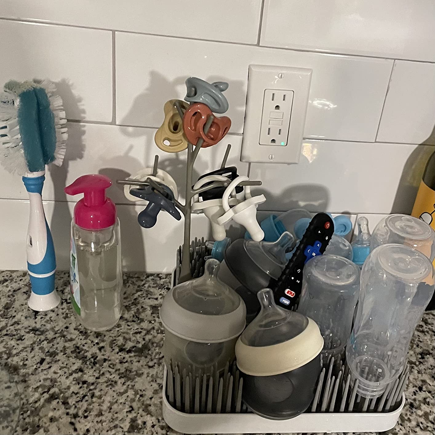 Boon Grass Plastic Drying Rack - Modern Countertop Baby Bottle Organizer - 9.75 x 9.88 x 3.0 inches - Gray customer photo 2