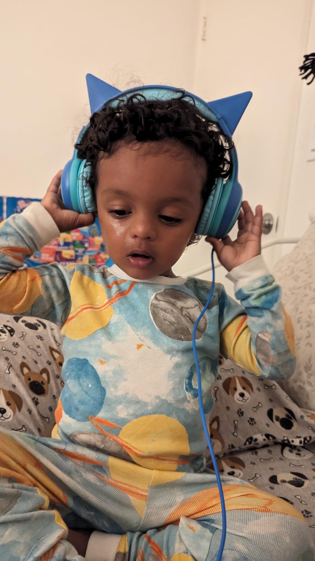 Kids Headphones with Limited Volume, Cat Ear Toddler Headphones, Wired Headphone Over Ear for Boys and Girls,Stereo Sound Foldable 3.5mm Headset for Children customer photo 2