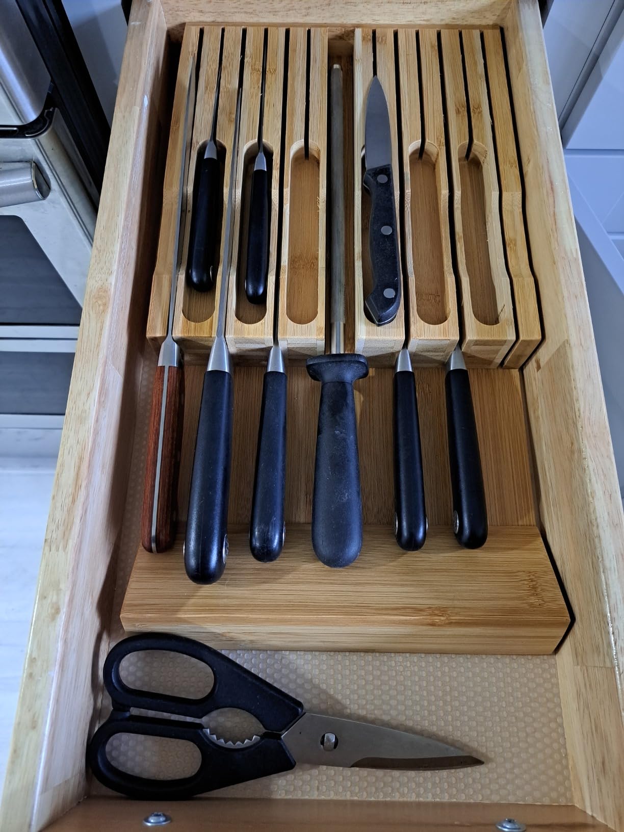 VaeFae In-Drawer Knife Block,Bamboo Knife Drawer Organizer Insert, Kitchen Knife Drawer Storage for 16 Knives PLUS a Slot for your Knife Sharpener (Without Knives) customer photo 2