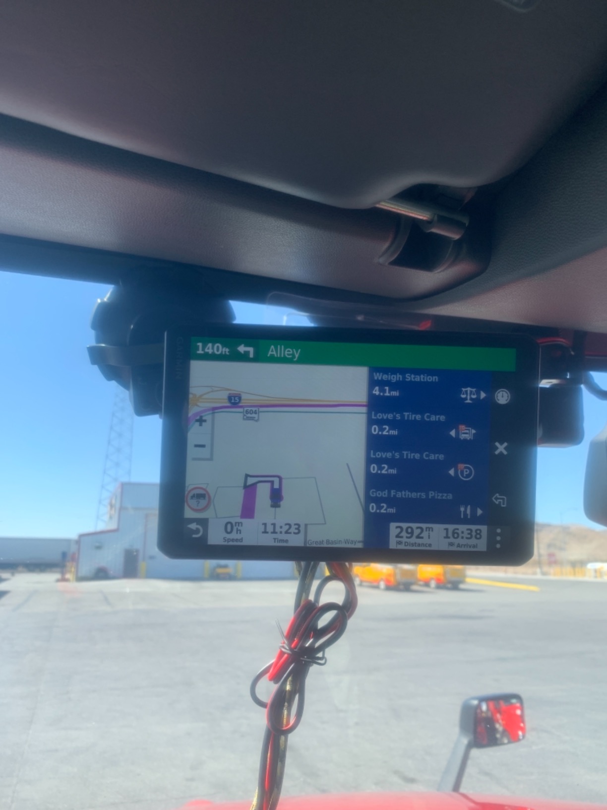 Garmin dezl OTR800, 8-inch GPS Truck Navigator, Easy-to-Read Touchscreen Display, Custom Truck Routing and Load-to-Dock Guidance customer photo 1