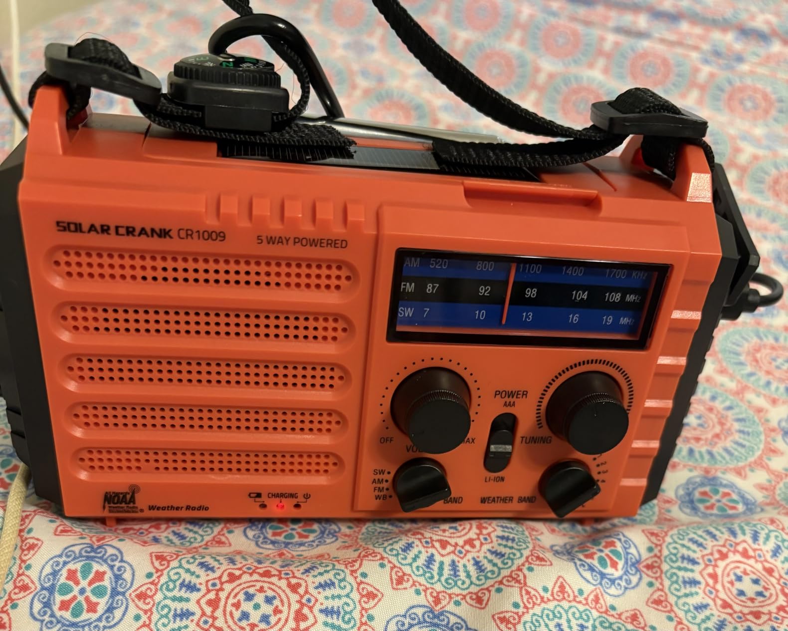 Emergency Weather Radios Portable AM FM SW Solar Hand Crank Battery Powered customer photo 2