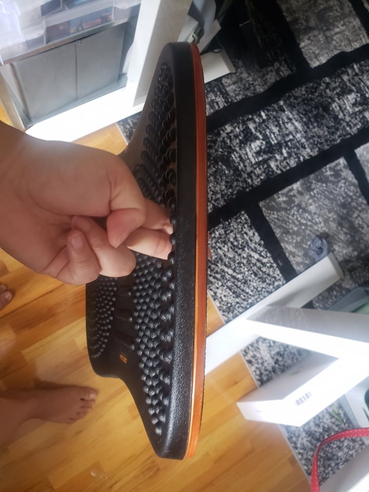 FEZIBO Standing Desk Mat Balance Board, Large, Obsidian Black customer photo 2