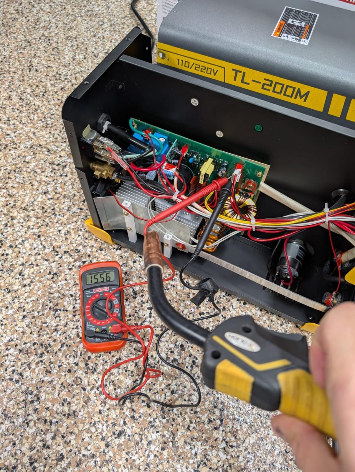 TOOLIOM 135A 110V Gasless Flux Core MIG Welder Kit with Wire and Gloves customer photo 2